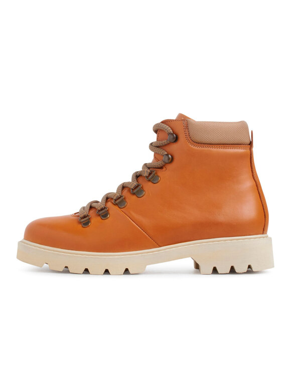 Garment Project - City Hiker, Caramel Leather