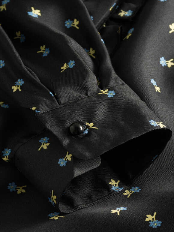 Nué Notes - Vanella Dress, black flowers