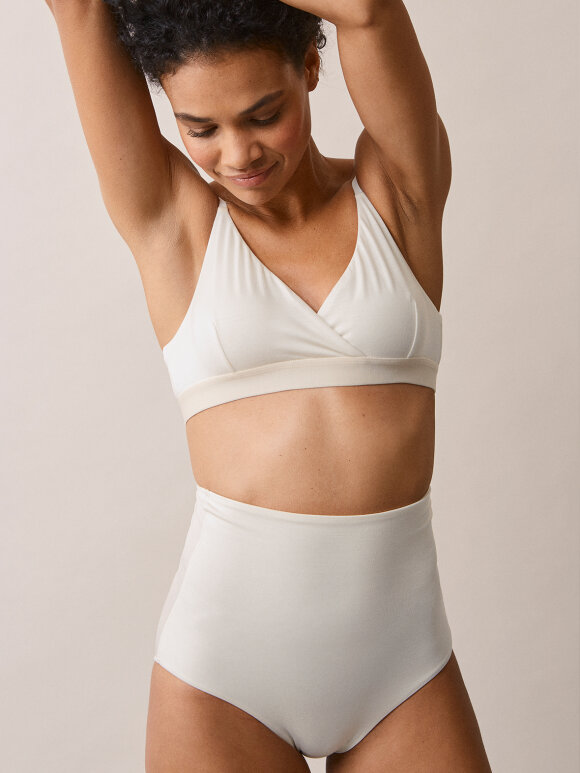 Boob - Soft Support Briefs, Tofu