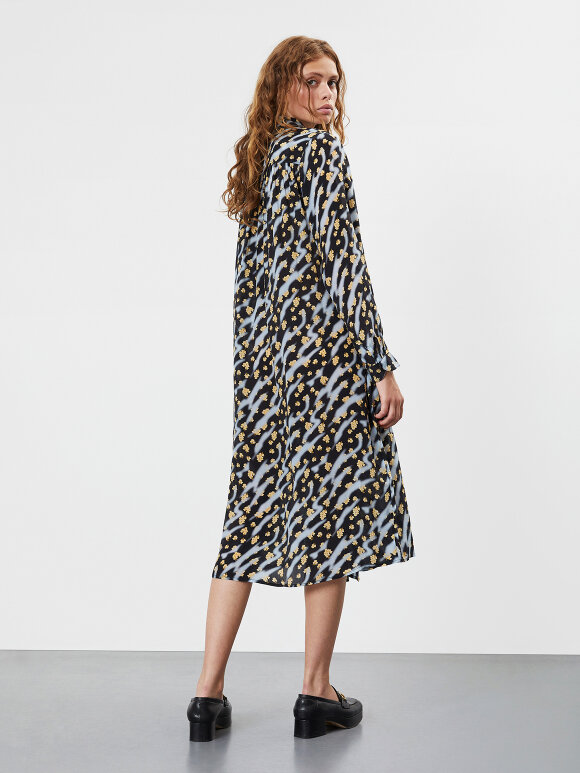 Nué Notes - Anton Dress dark mix flower