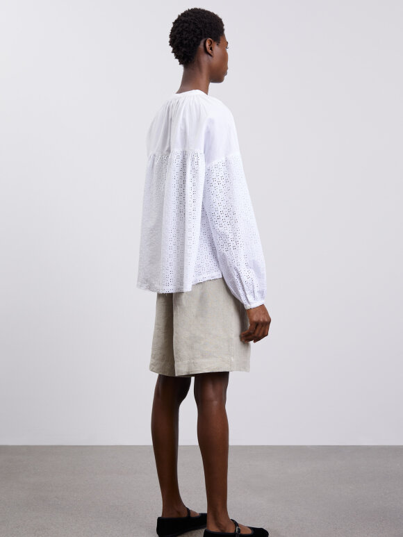 Skall Studio - Ava shirt optic white