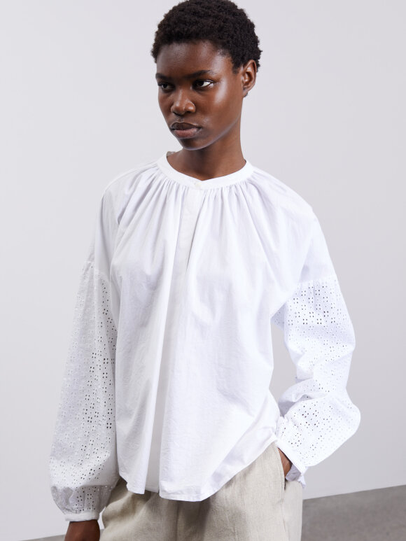 Skall Studio - Ava shirt optic white