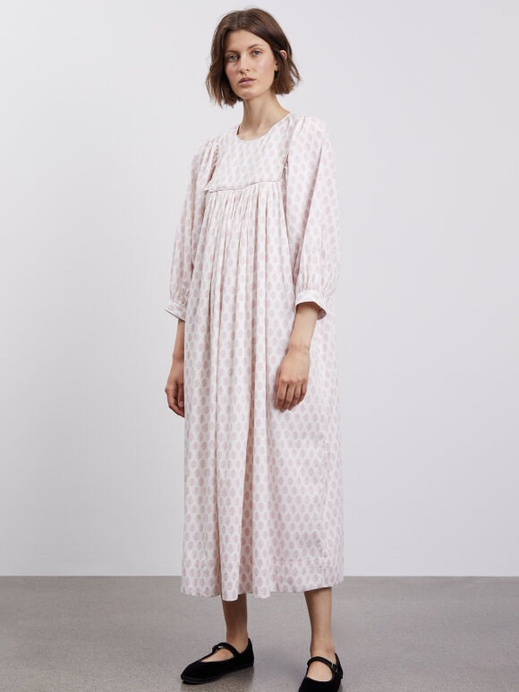 Skall Studio - delphine dress - sindhi print soft pink