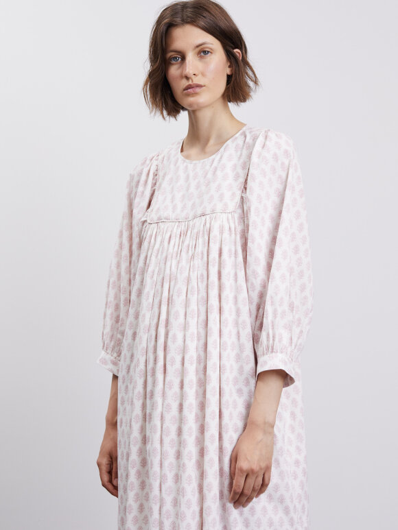 Skall Studio - delphine dress - sindhi print soft pink