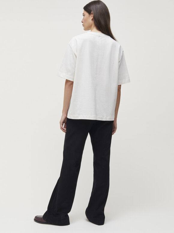 AIAYU - Louisa circular tee med logo