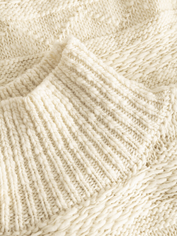 Nué Notes - Kelby turtleneck strik - egret beige