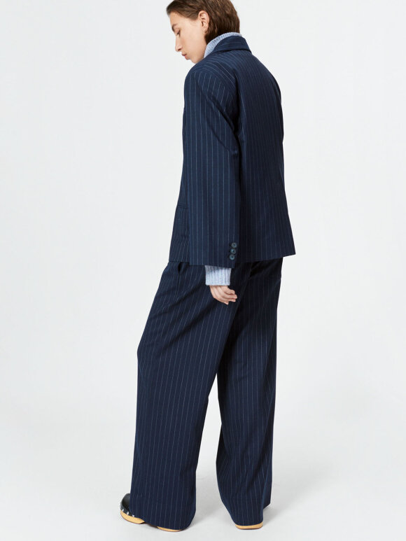 Nué Notes - Jefferson pant - navy pinstripe