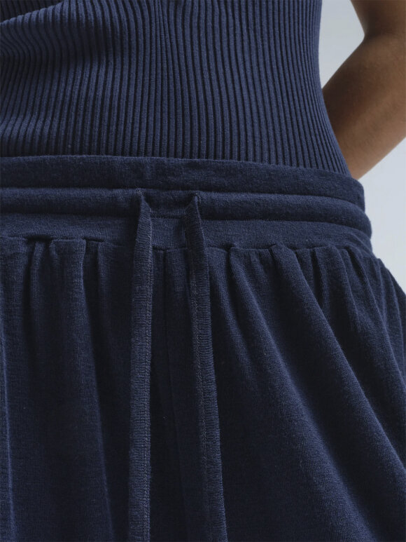 Seamless Basic - Barbera merino buks - navy blue